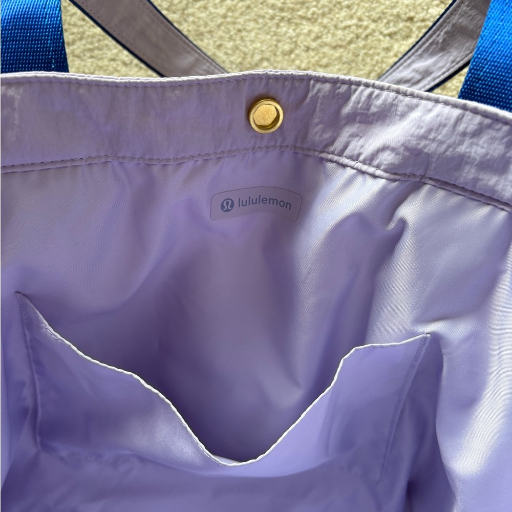 lululemon athletica RARE Daily Multi-Pocket Tote Bag 20L purple/blue - Picture 8 of 9